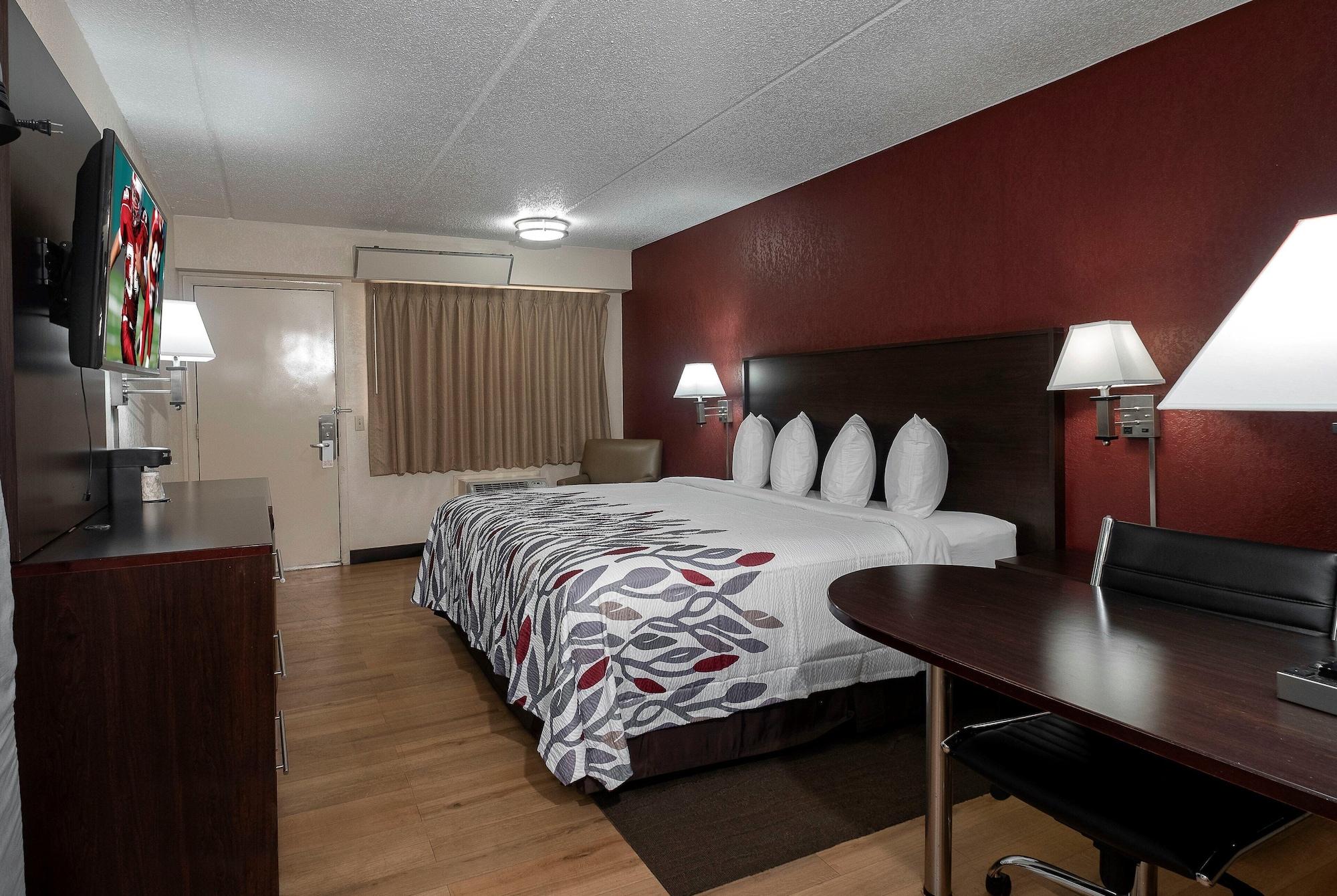 Red Roof Inn Champaign - University Dış mekan fotoğraf